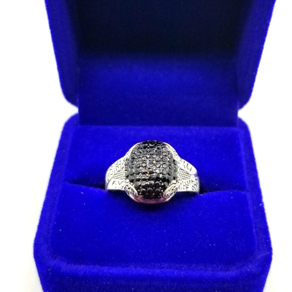 Womans black cz ring - Picture 1 of 4